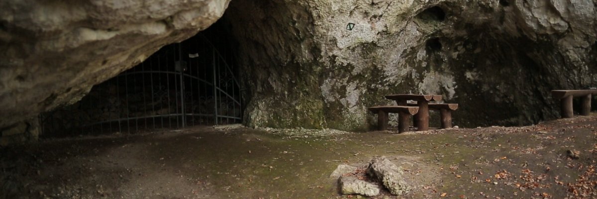 Pružinská Dúpna jaskyňa